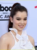 Hailee Steinfeld