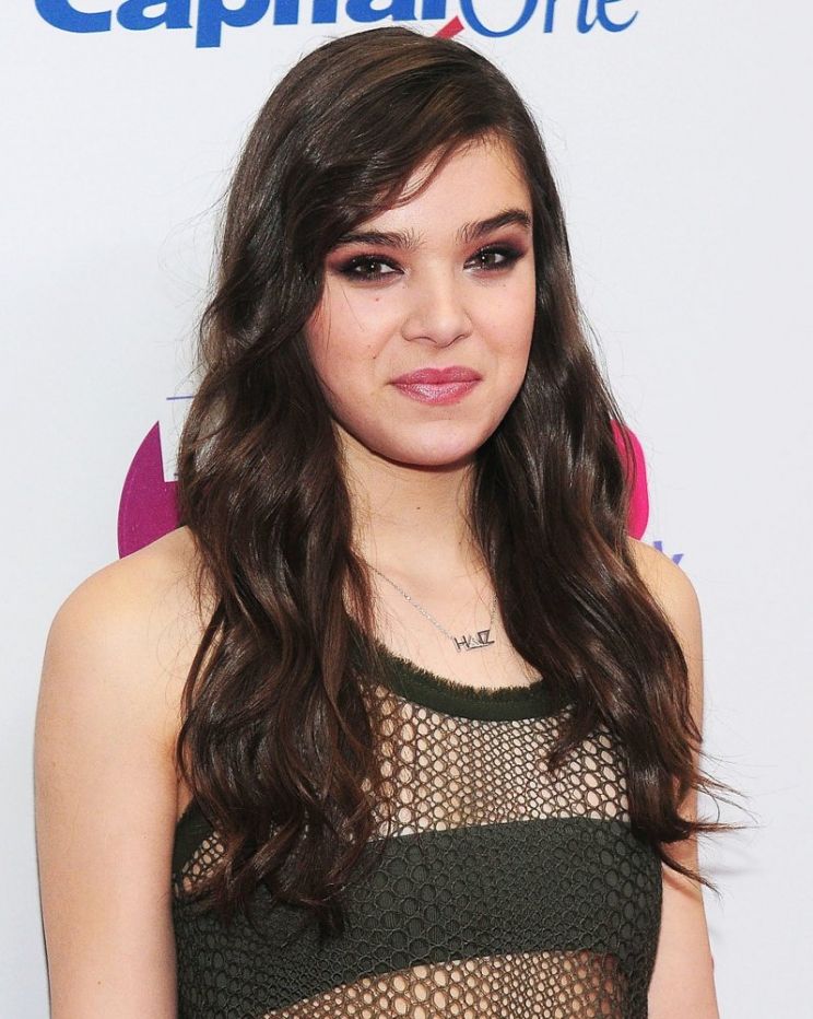 Hailee Steinfeld