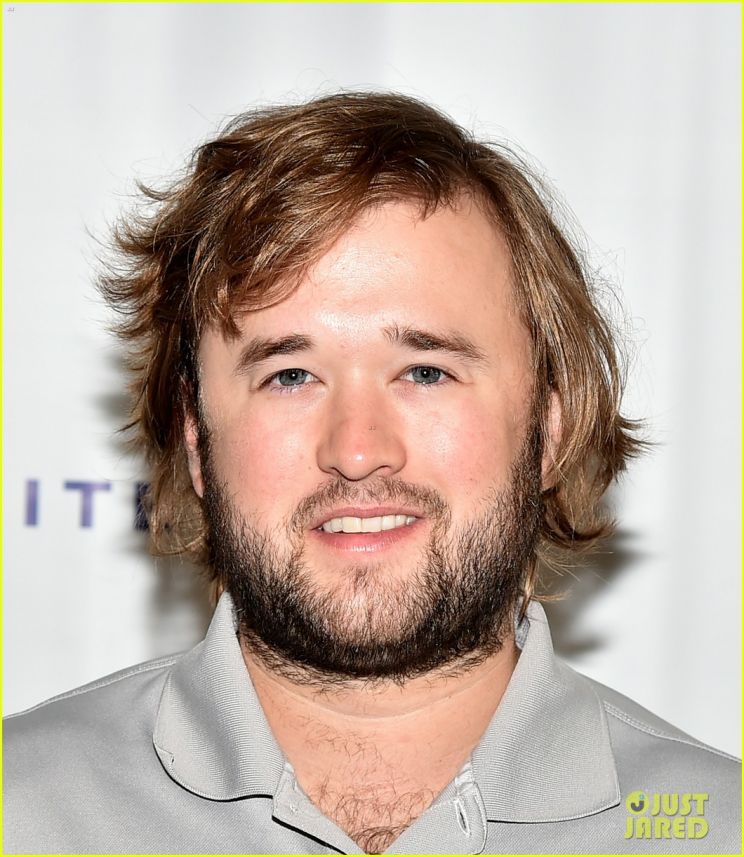 Pictures of Haley Joel Osment