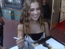 Haley Lu Richardson