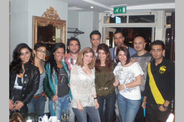 Halle Handji