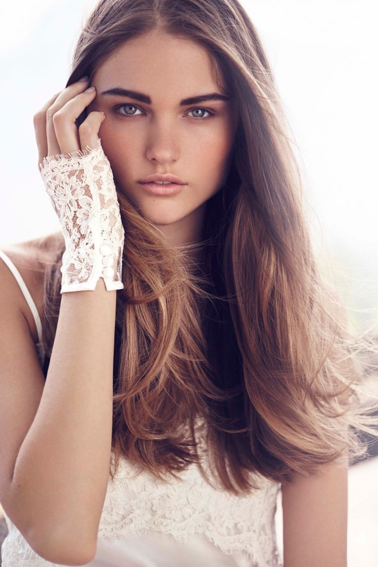 Halle Von