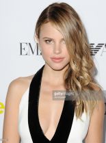 Halston Sage #101666 picture (Portrait Medium)