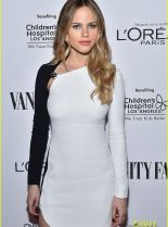 Halston Sage #101681 picture (Portrait Medium)