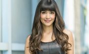 Hannah Simone