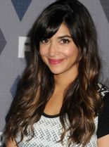 Hannah Simone