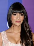 Hannah Simone