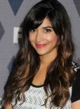 Hannah Simone