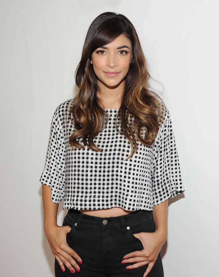 Hannah Simone