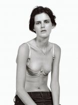 Hari Nef