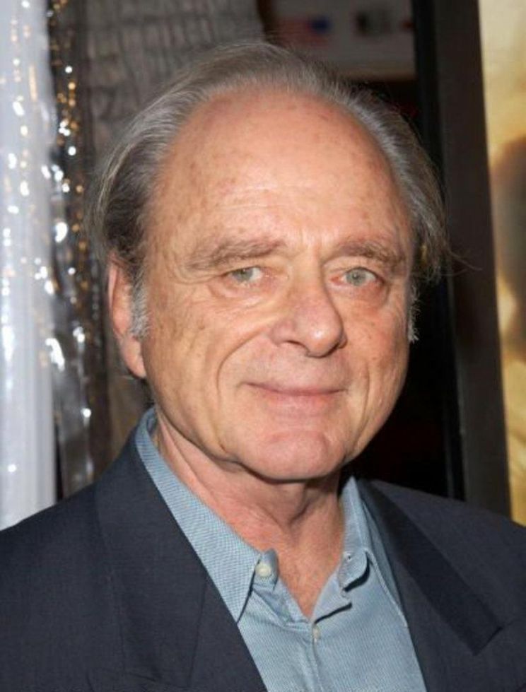 Harris Yulin