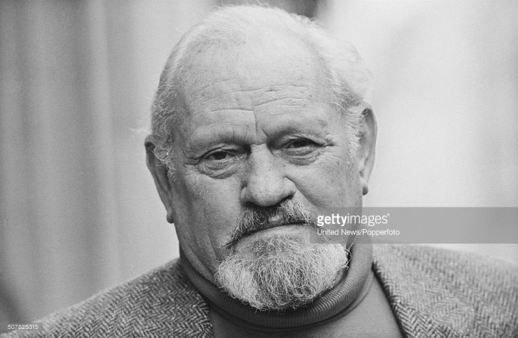 Harry Andrews