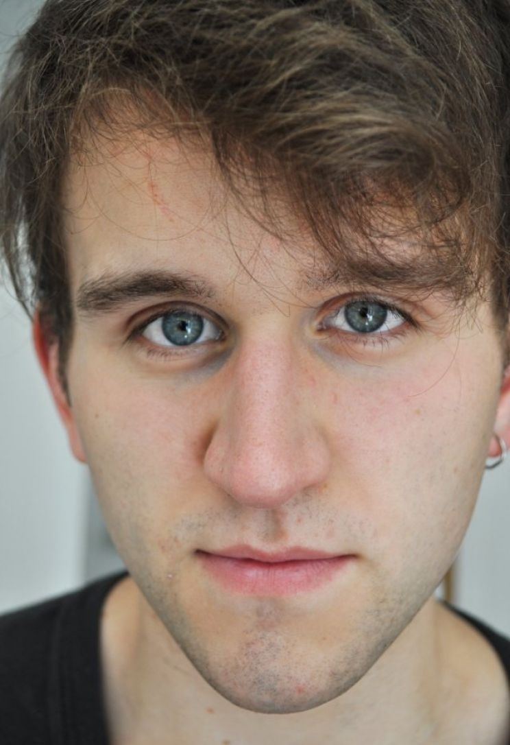 Harry Melling