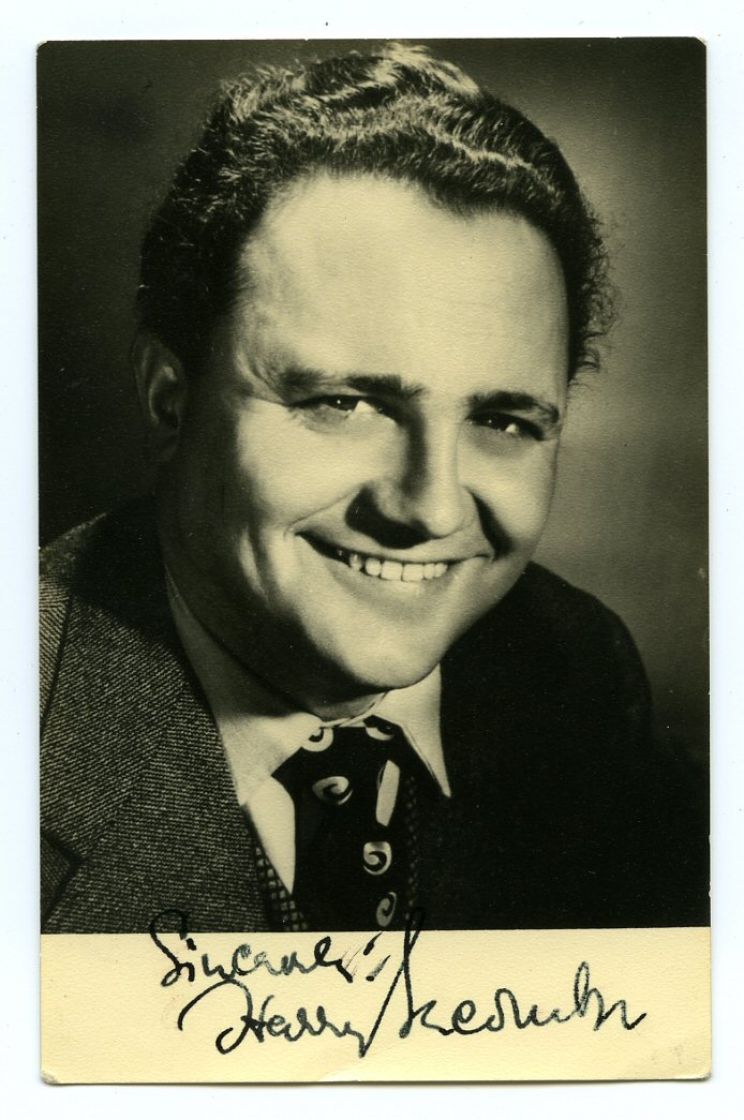 Harry Secombe