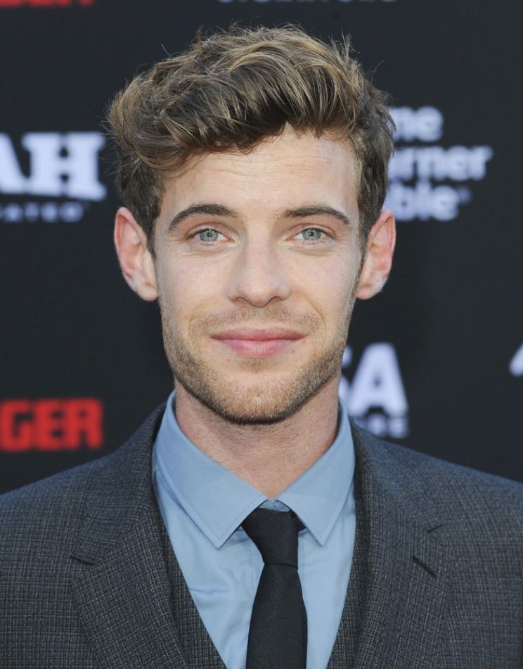 Harry Treadaway