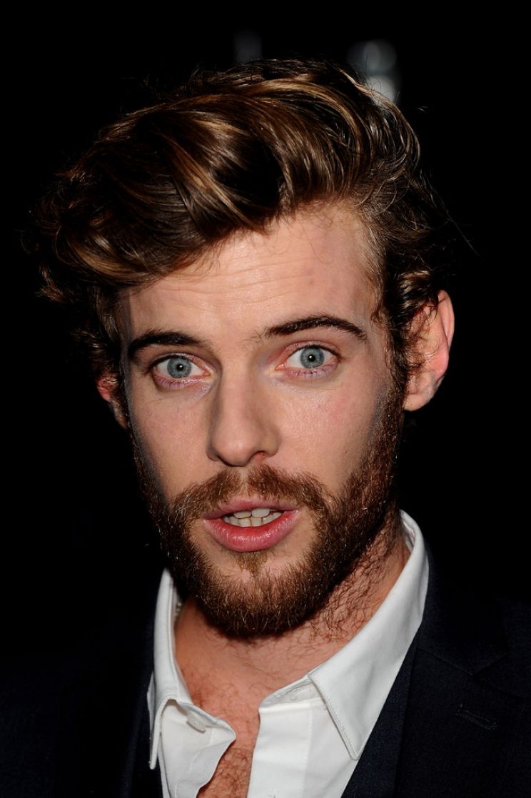 Pictures of Harry Treadaway