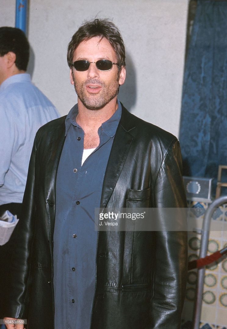 Hart Bochner