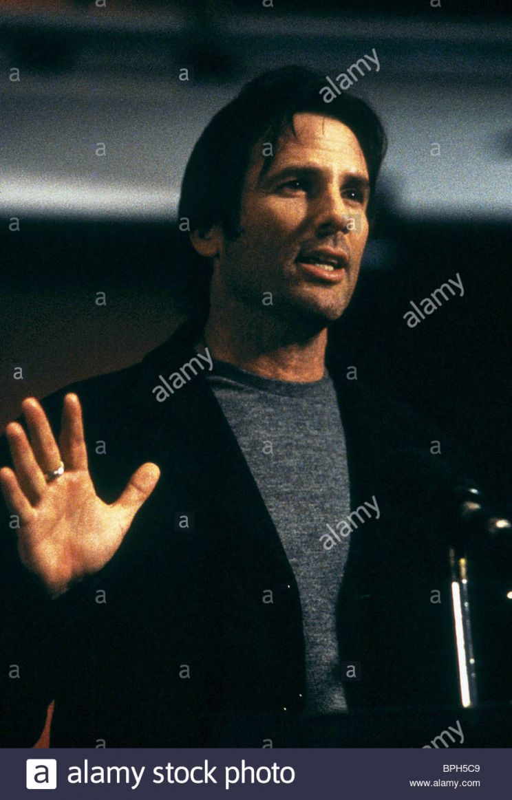 Hart Bochner