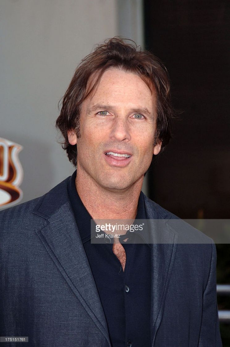 Hart Bochner