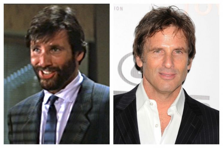 Hart Bochner