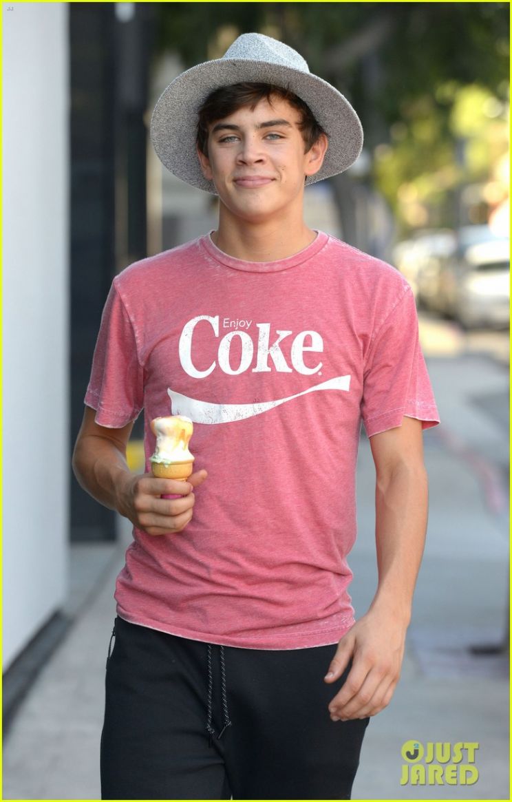 Hayes Grier