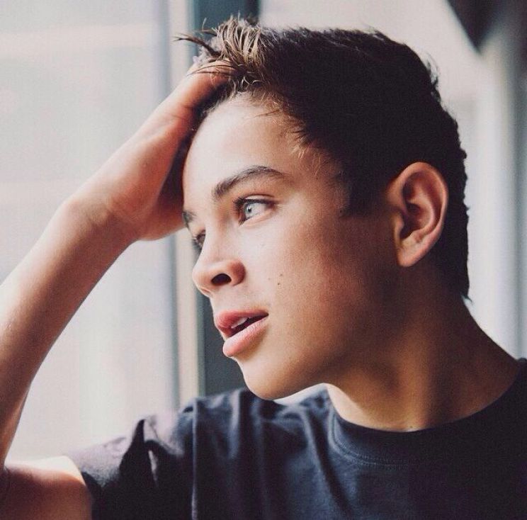Hayes Grier