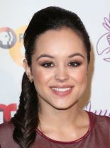 Hayley Orrantia #39590 picture (Portrait Medium)