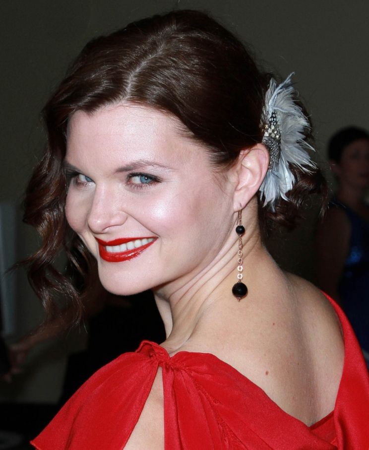 Heather Tom