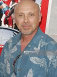 Hector Elizondo