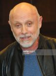 Hector Elizondo