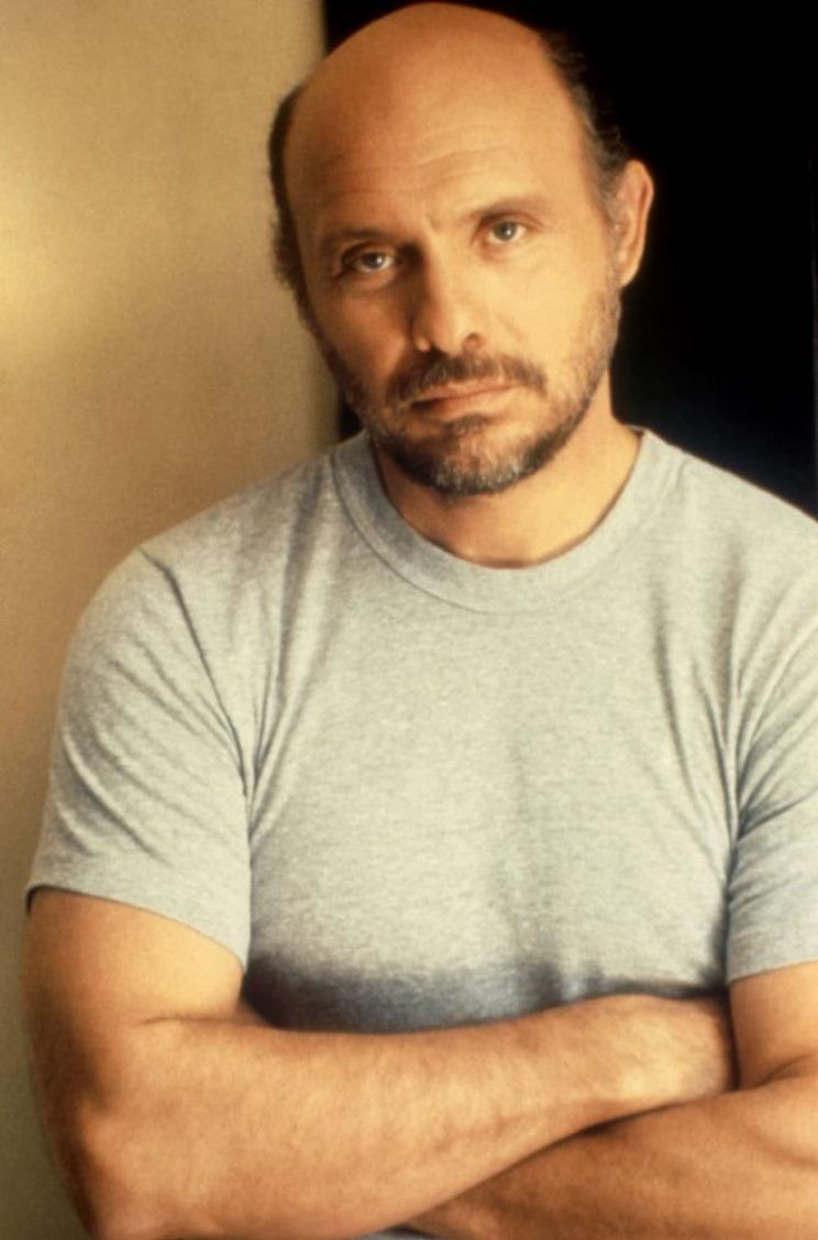 Hector Elizondo