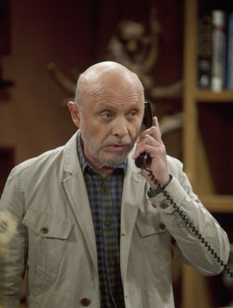 Hector Elizondo