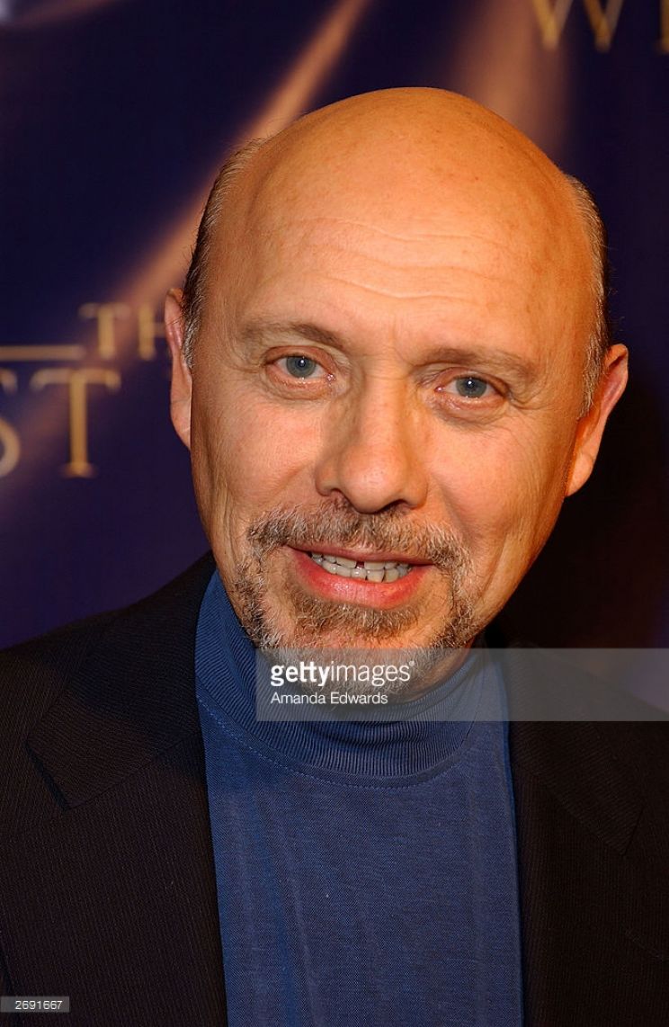 Hector Elizondo