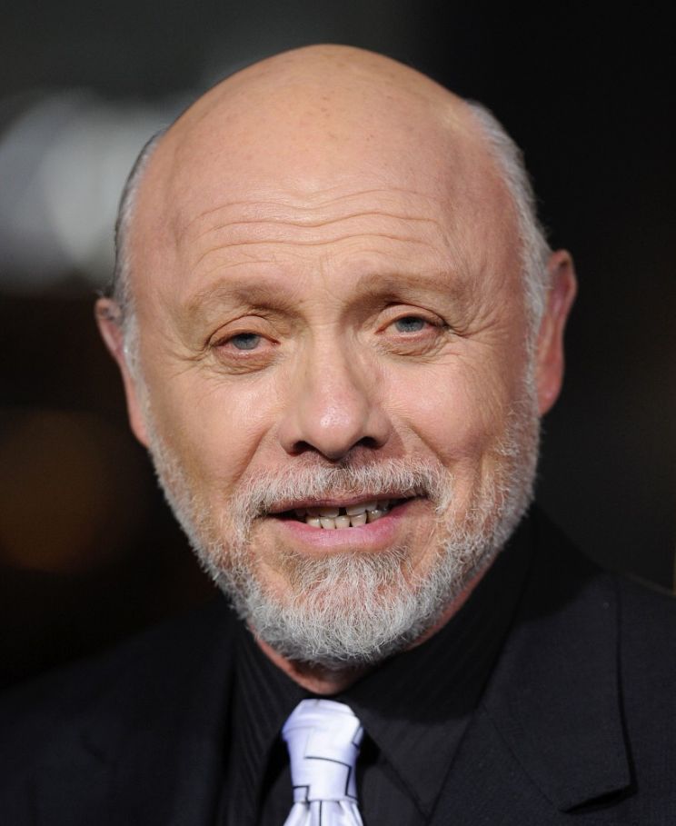 Hector Elizondo