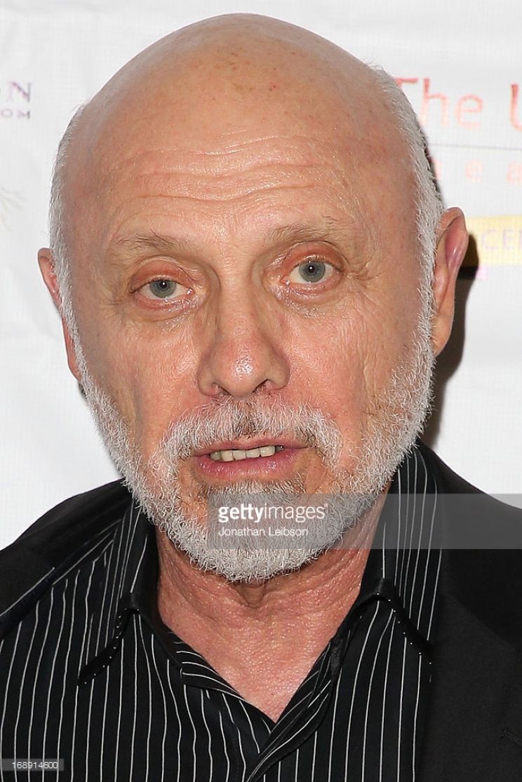 Hector Elizondo