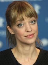 Heike Makatsch #502511 picture (Portrait Medium)