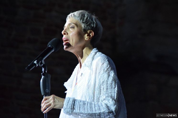 Helen Schneider