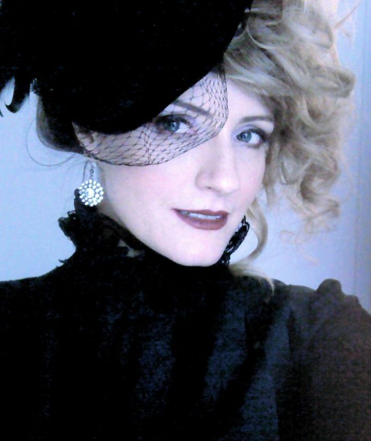 Helene Joy