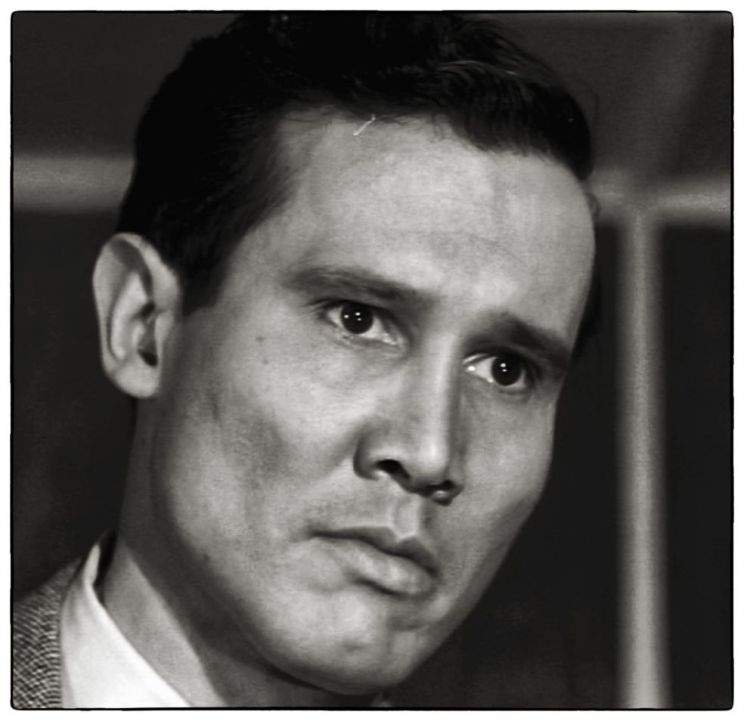 Henry Silva