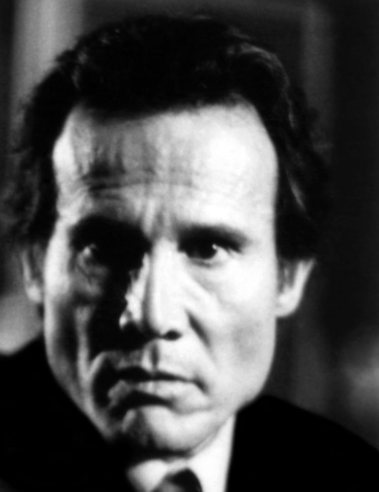 Henry Silva