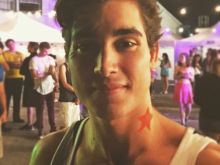 Henry Zaga