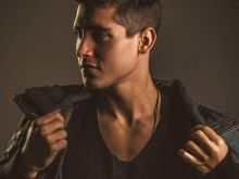 Henry Zaga