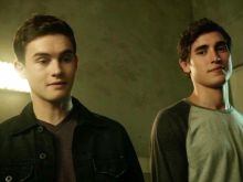 Henry Zaga photo