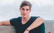 Henry Zaga