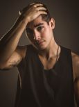 Henry Zaga