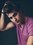 Henry Zaga