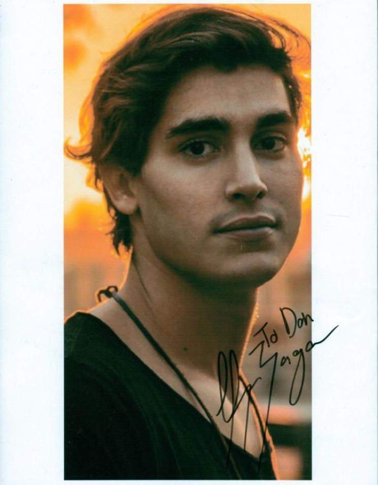 Henry Zaga