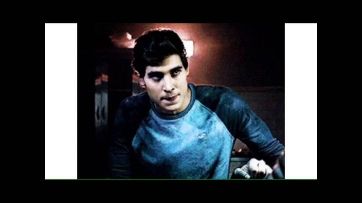Henry Zaga