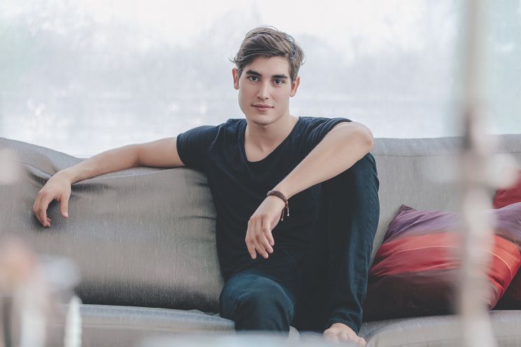 Henry Zaga