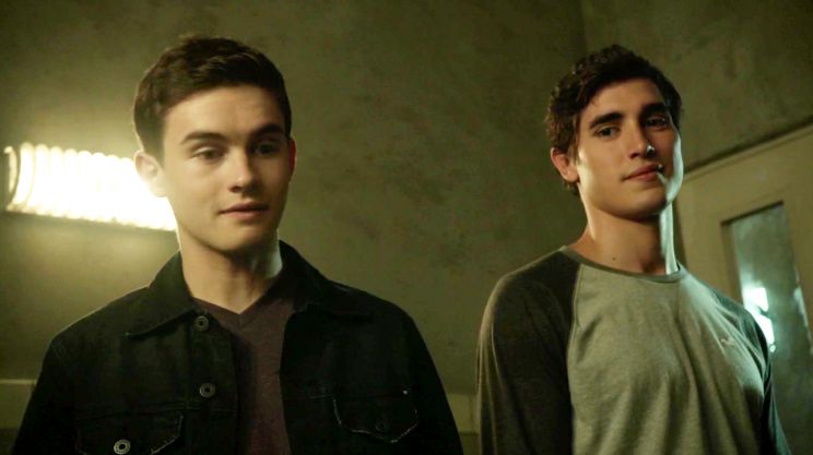 Henry Zaga